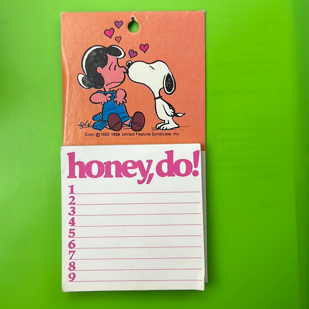 Peanuts Characters Lucy & Snoopy, Honey Do note pad. Vintage.